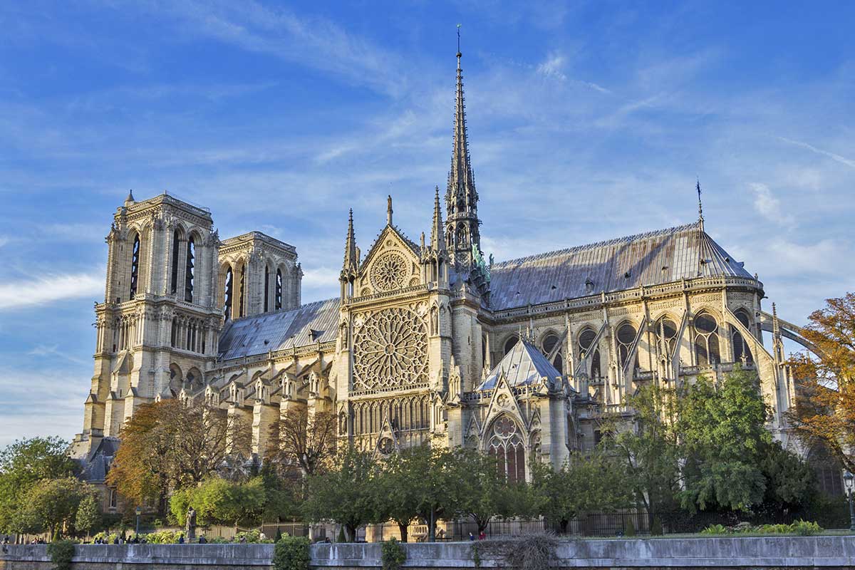 Effet-culture-Visite-guidée-de-la-cathédrale-Notre-Dame-de-Paris